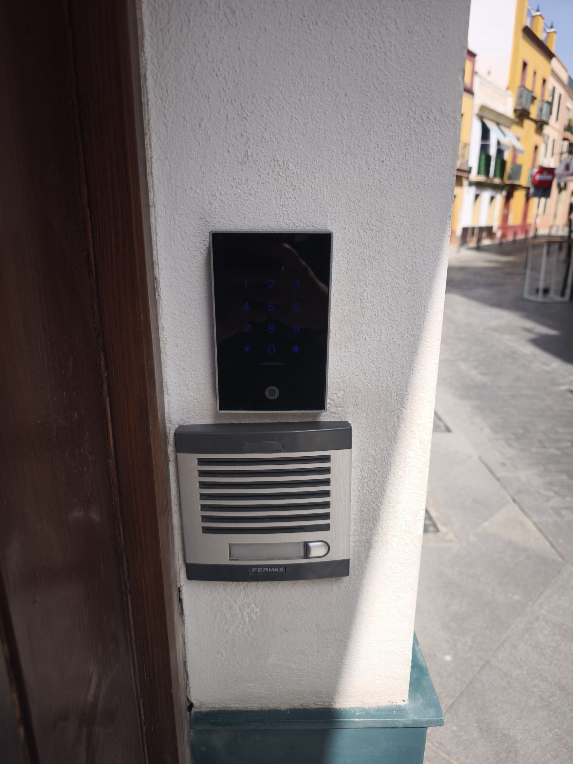 Sistema de control de acceso mediante teclado